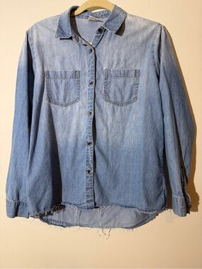 Women’s Faded Glory Button Down Denim Shirt